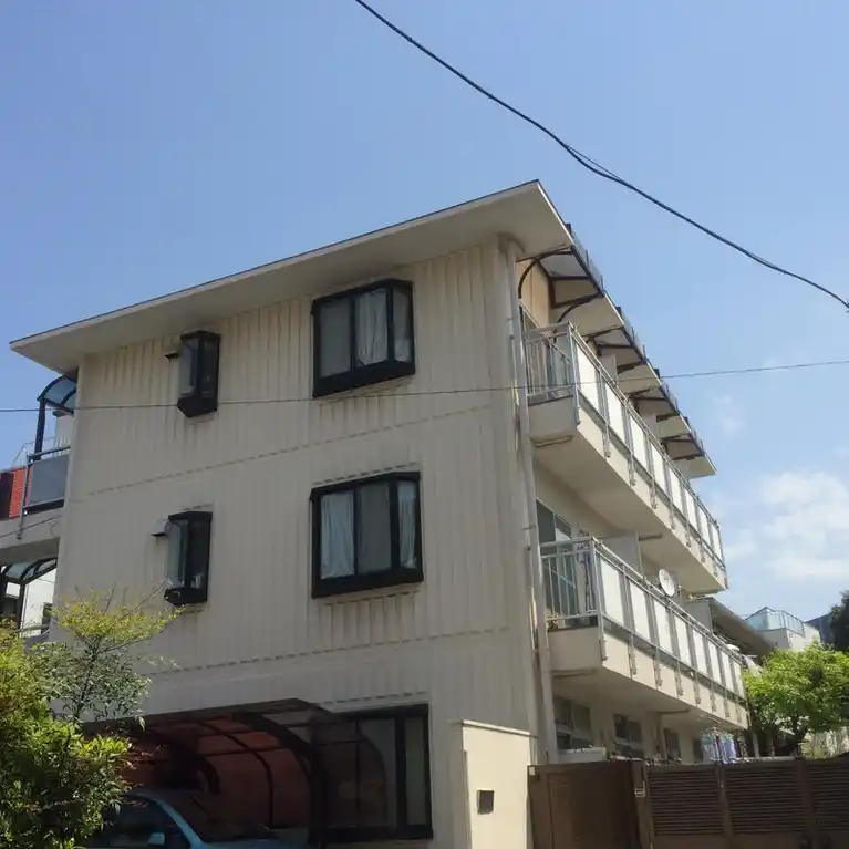 フラット大崎